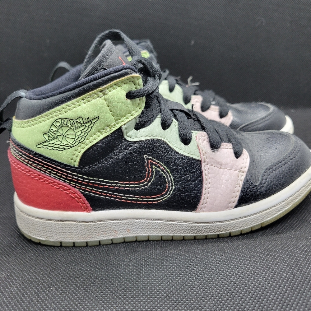 Nike Air Jordan 1 Mid GS 'Glow In The Dark' 11C